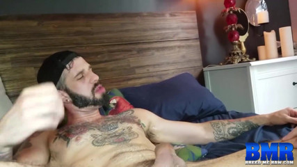 Breed Me Raw: Breedmerawアスレチックインクロメオデイビスは生のショーンピークを繁殖