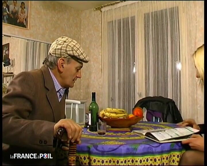 Papy Viewer: Домашняя продавщица, которая будет делать все, чтобы продать.
