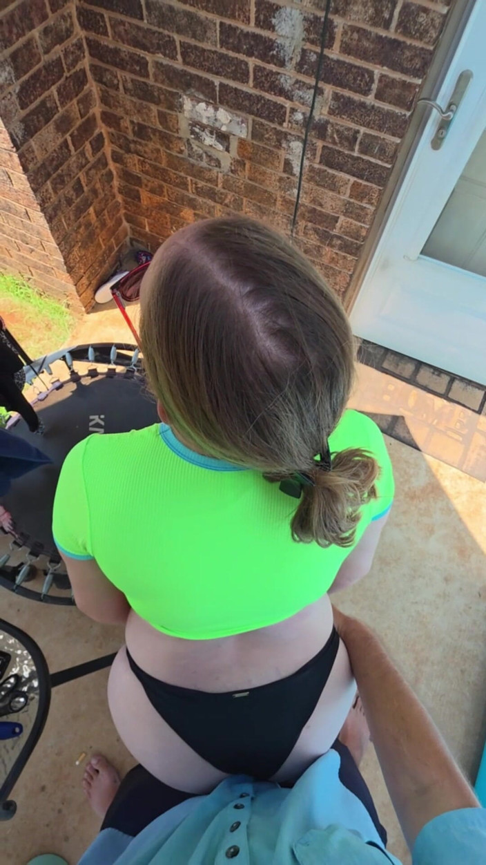 Mama_Foxx94: Sexy MILF fickt im badeanzug