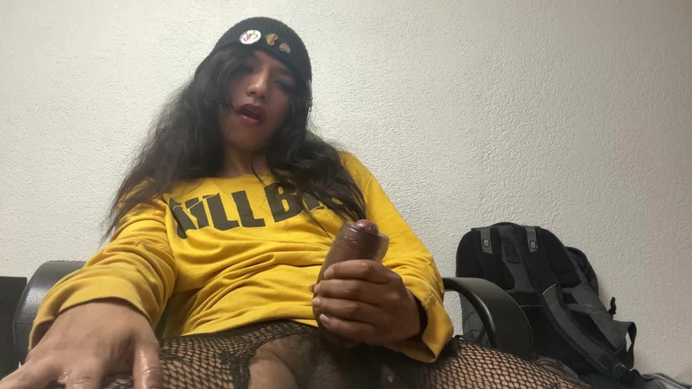 My hottest videos: Trans-freundin mit großem schwanz wichst, bis sie kommt