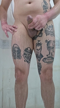 Lkdick8: Chubby Wurde Beim Unter Der Dusche Erwischt