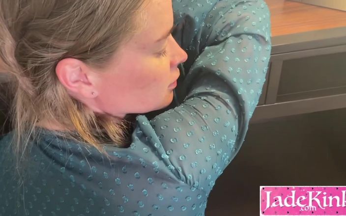 Jade Kink: 天真的第一次想要避孕套