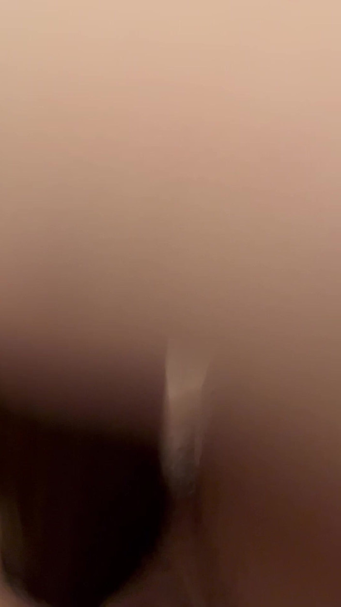 Dirtysecret studio: Schnelles abspritzen mit BBC-dildo und strümpfen