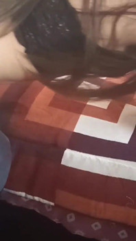 Estudante universitária depois de ir ao clube, gravada quente !! Estudante universitária gosta sem camisinha! Sexo caseiro real