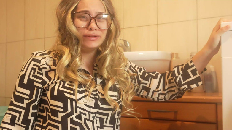 AmayaMori: Jätte styvsyster sväljer honom och drycken slits av