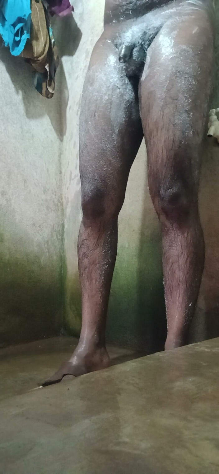 Baddiehotnew: Fare il bagno con il sapone