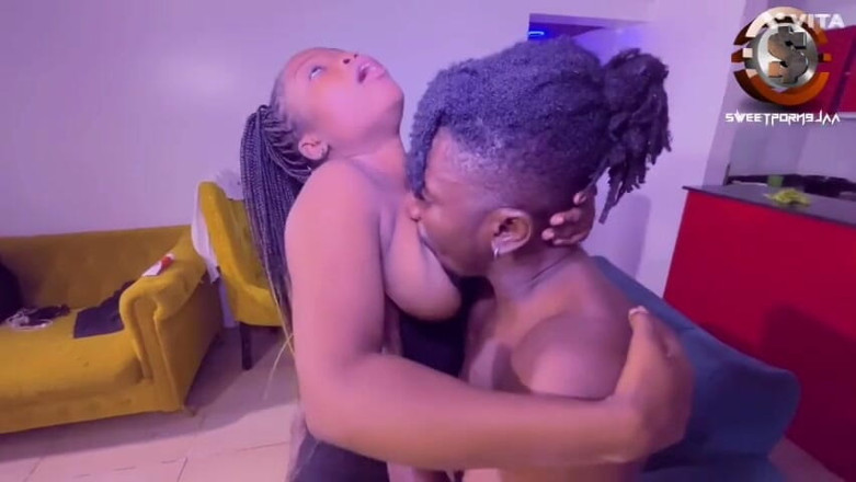Tusweet9ja: Beauty Teen with Amazing Boobs