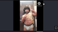 Desi__Panda: Desi gay teen kluk se koupe ve venkovní koupelně, velký...