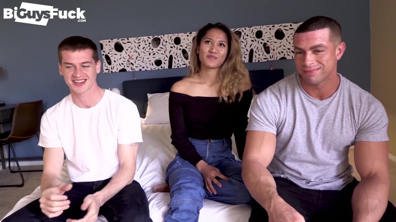 Bi Guys Fuck: Grote pik jock met 9+ Incher neukt grote gespierde kont Sean...