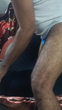 Femei căsătorite care se bucură de linsul dur pe canapea