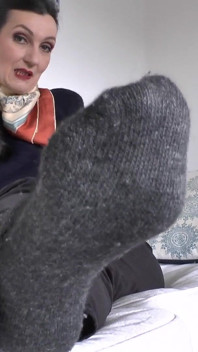Rieche an Meinen Stinkesocken Und Spritze Auf Meine Socken Ab! Lady Victoria Valente