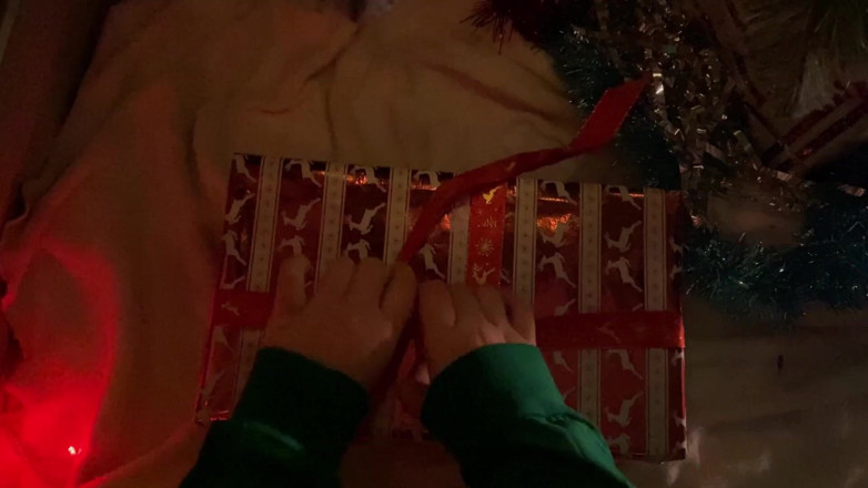 AmyHi: Christmas with My Pervy Stepsister