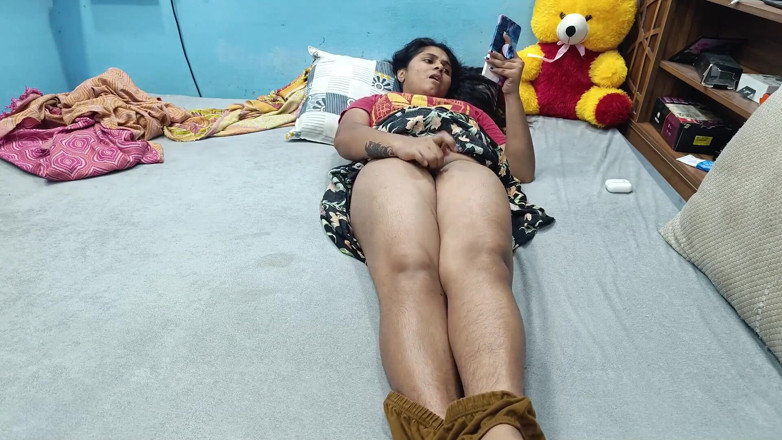 Vaigavarun45: Vaishnavy Masturbate and Hard Sex with Sharun Raj, Mallu Couple...