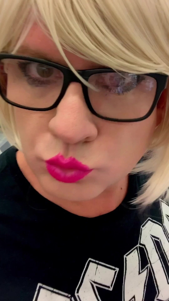 CindieLove: Wild Hot Public Sissy Slut