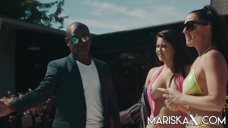 Mariska x: Mariska et Texas Patty récompensent le propriétaire