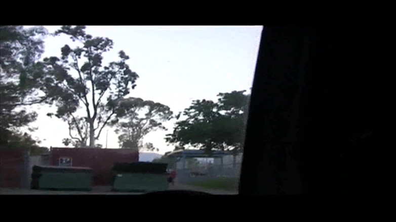 Femdom Sex: Loira puta começa chupando no carro