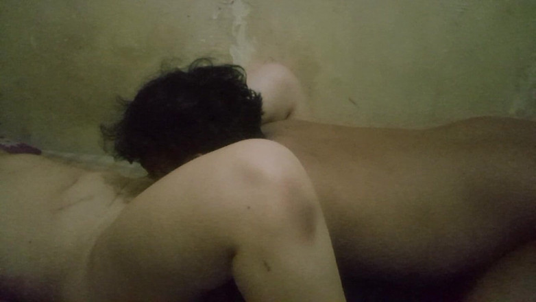 Angelina Pop: Lízání kundičky BF, dokud stříká