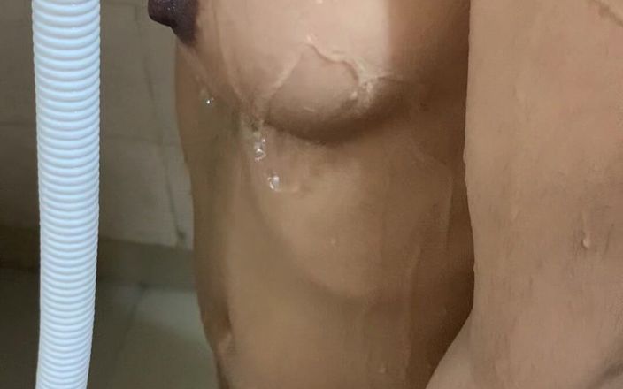 Komal sexy studio: 18 år gammal indisk tjej älskar att hårdhänt knulla medan hon arbetar