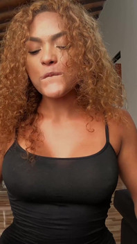 Minha Amiga Me Dá Um Boquete Enorme Me Mostrando O Quanto Ela Pode Engolir