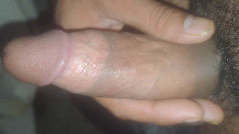 Kanvraj studio: Hung Desi Hunk Tim Deen mengusap zakar tebalnya
