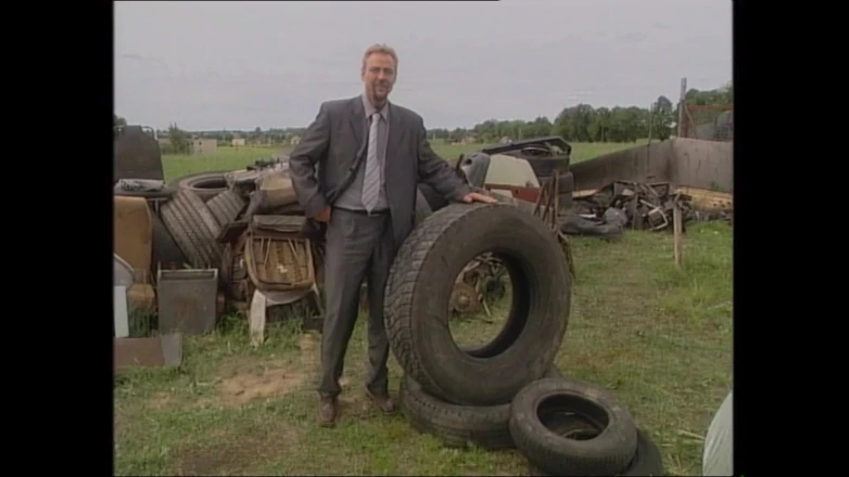 MMV films - The Original: Amatör tysk slampa tar utomhus knull på gården