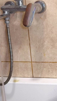 Ma femme nettoie son cul avant une sodomie. Lavement. Ep 30611