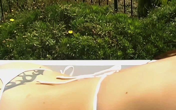 FapFlare: Ліза Марі смокче член і отримує трах у пизду на відкритому повітрі перед камшотом на обличчя