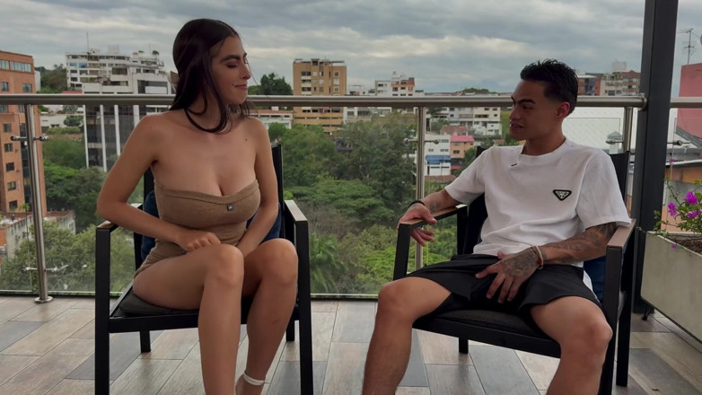 Alicia Trece: Chuda Latynoska z dużymi cyckami zostaje zerżnięta w tajemnicy przez...