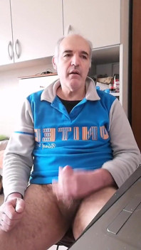 Kahveme boşaldım ve hepsini yuttum