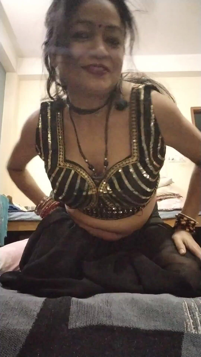 Xoxo Times: नग्न नृत्य भोजपुरी गाने हॉट निप्पल स्तन हॉट महिला