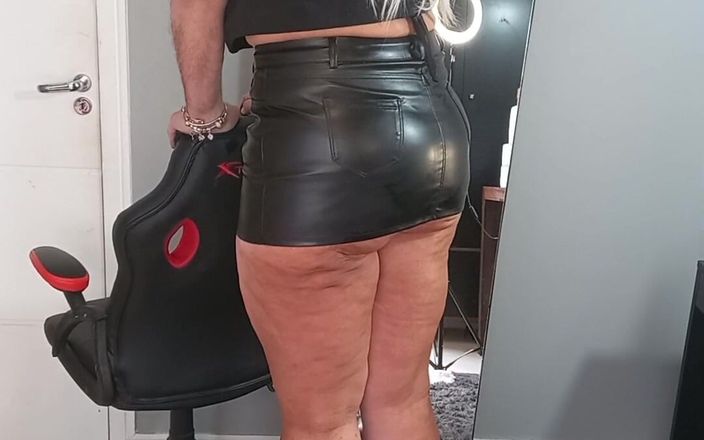 Sexy ass CDzinhafx: Seksi mini etek giyiyorum