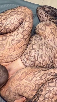 Üvey erkek kardeşimden göt deliğimi sikmesini istemek için seksi örgülü bir kıyafet giyiyorum - savannah watson