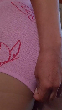 Bunda rosa em movimento lento