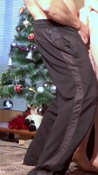 Ayudé a Mi Vecina a Poner Su Árbol De Navidad