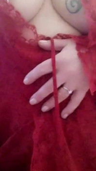 Danielle Shows off
