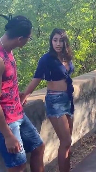 Novinha Moaning Until Cumming in the Black Guy's Roll