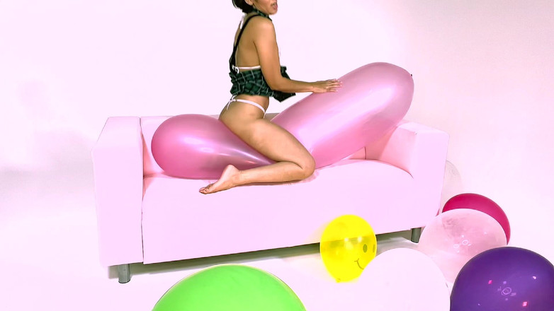 Lacey Starr productions: Hintli orta yaşlı seksi kadının balon fetişi