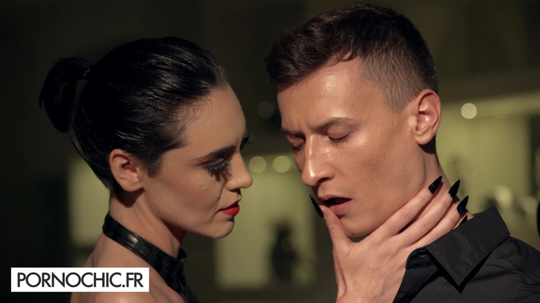 Pornochic: Viene sottomesso a catherine knight