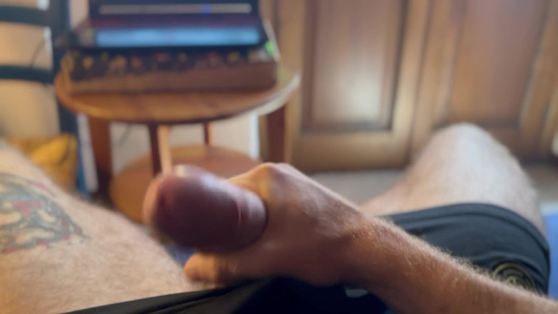 intra_muscular: 我粗大的鸡巴射精