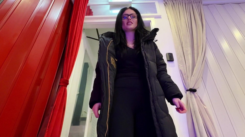 Lady Blackdiamoond: Lick My Sneakers Clean