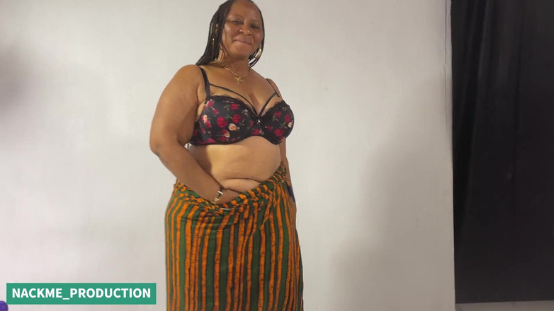 NACKME_PRODUCTION: Mrnackme에게 따먹히는 아마추어 Wannabe 할망구 포르노 스타