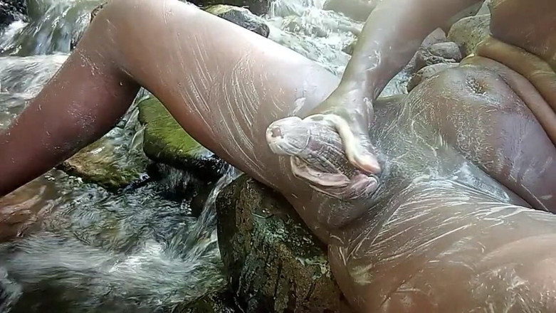 Sexyjayla254: Solo masturbatie en klaarkomen van zwarte lul buitenshuis