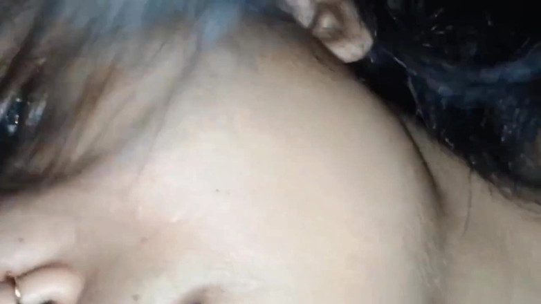 Hot Sis: Latika bertetek besar berkongkek keras dengan suami
