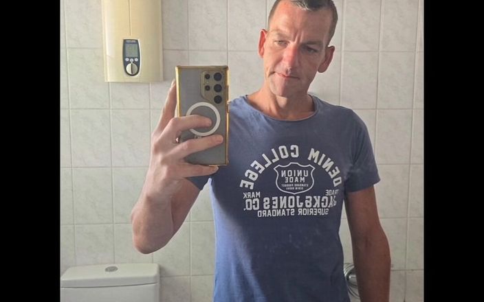 Chris_snoopy_91: Photos sexy de moi et une courte chevauchée