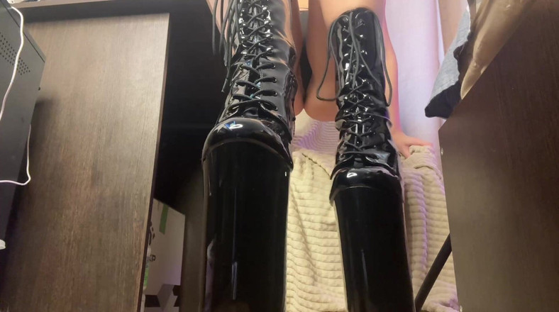 Skinny_lady69: Patético perdedor de látex