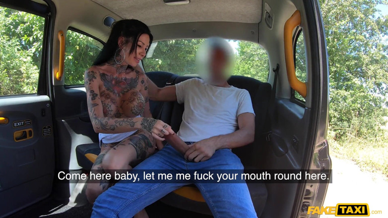Fake Taxi: Fake Taxi - tattoo-schätzchen mit dicken titten megan Inky mag es...