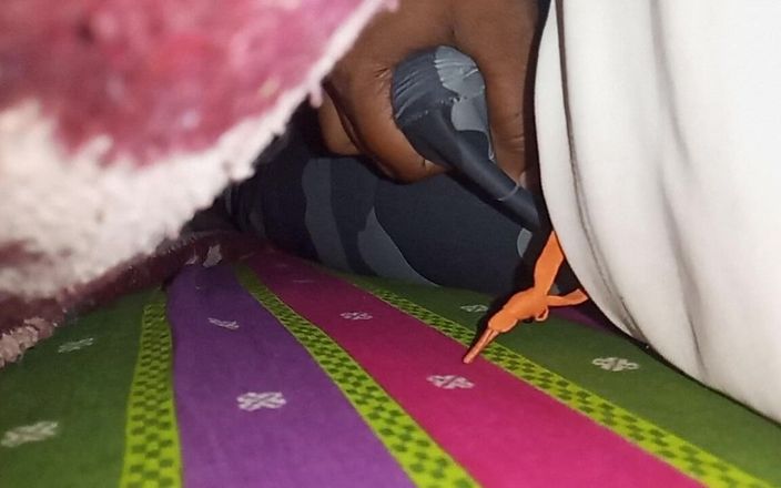 Sweet Indian cock: Я зняв спідницю та блузку Бхабхі і відтрахав її