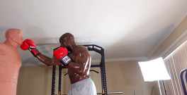 Hallelujah Johnson: Boxing cvičení Saq cvičení může podpořit zlepšení fyzického výkonu a...