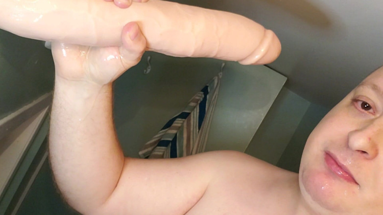 Charlieboy69: Deepthroat obrovské 14 palcové dildo