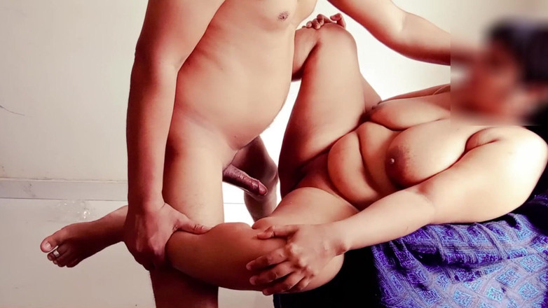 Your Arya: Tante seksi india dengan toket besar dientot habis-habisan sama devar...